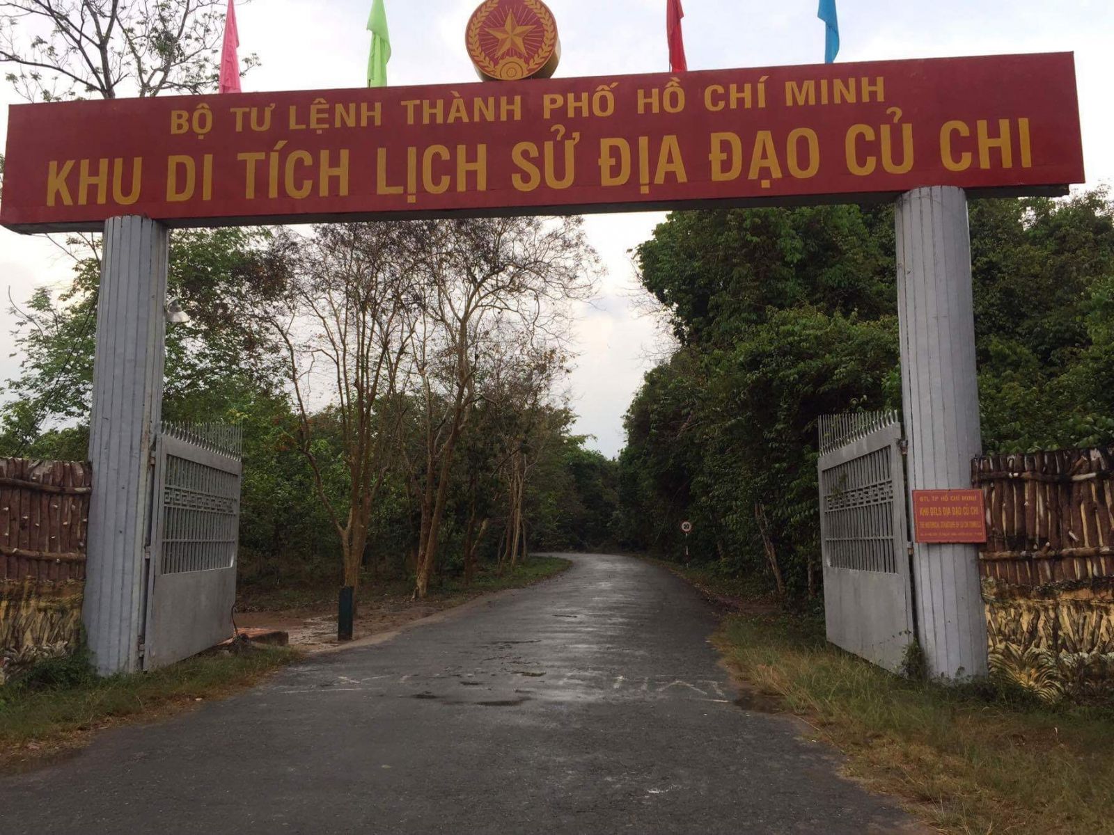 Cu Chi Tunnels