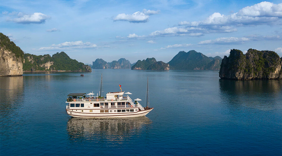 Vietnam Beach Tour Ha Long Bay