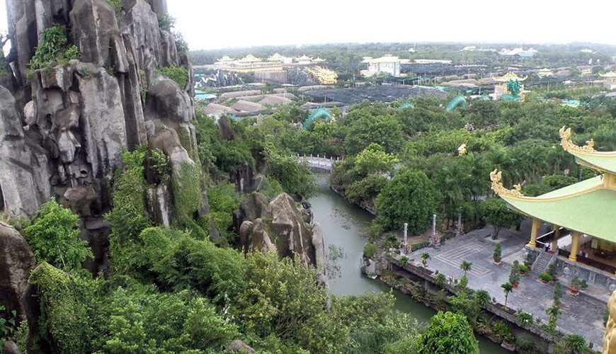marble mountains in Da Nang