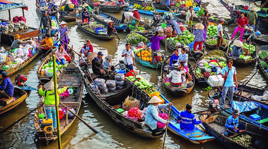 Cai Rang floating market in Can Tho