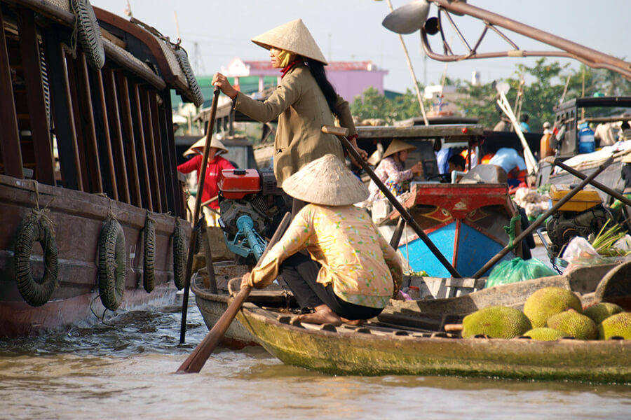 Cai Be floating market