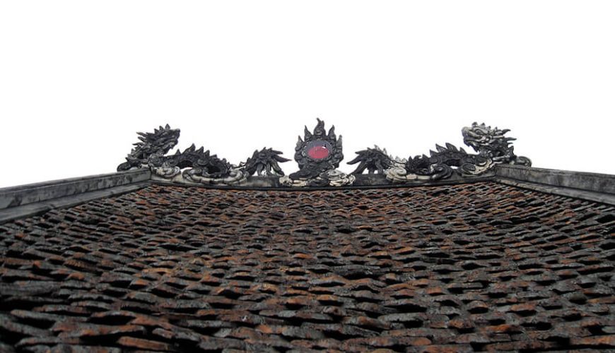 middle of roof in One Pillar Pagoda
