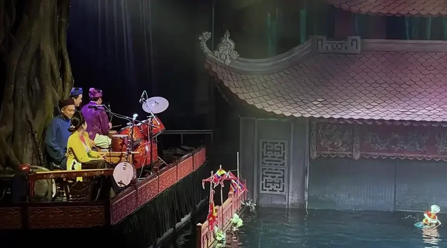 water puppetry show