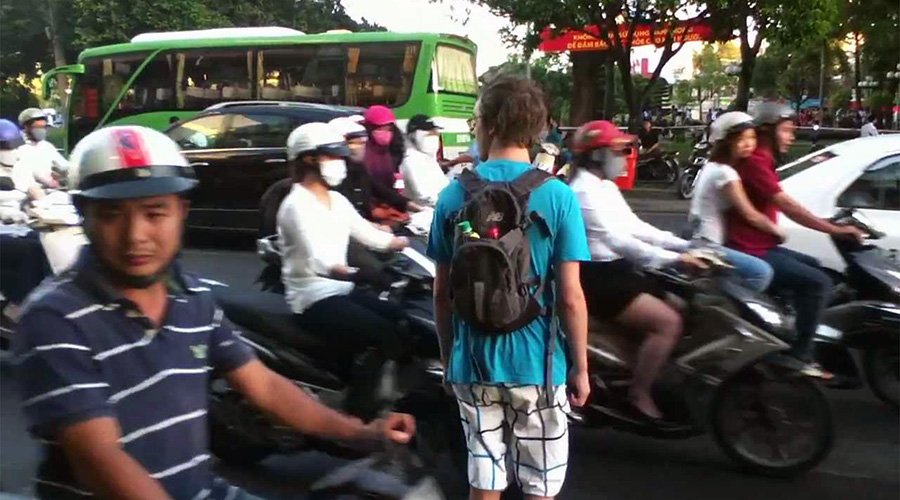 cross the road in Vietnam