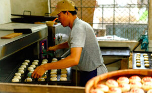 Vung Thom Pia cake craft village