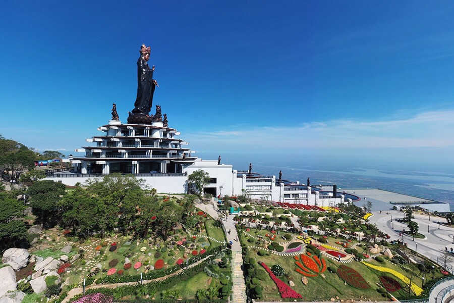 The Lady Buddha statue in Ba Den