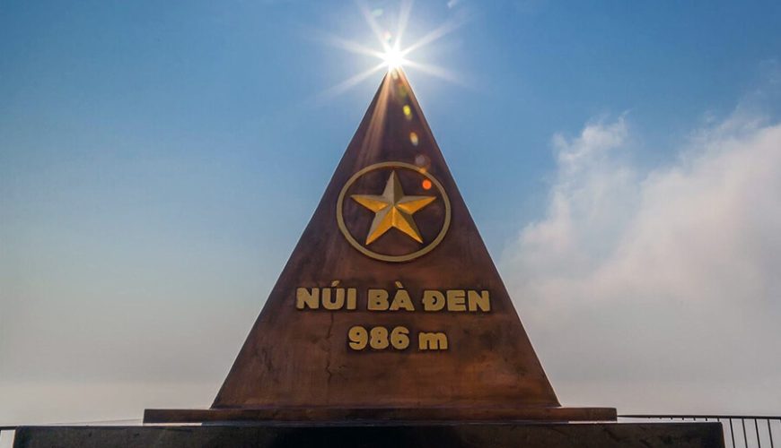 peak of Ba Den Mountain