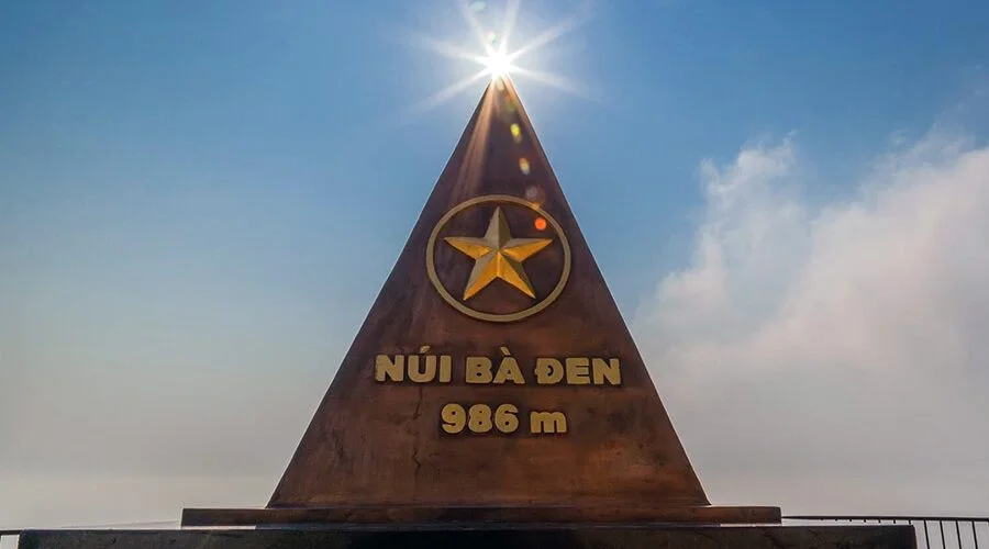 peak of Ba Den Mountain