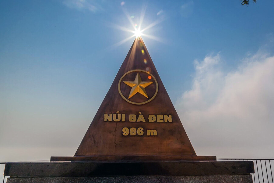 peak of Ba Den Mountain