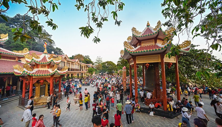 festival in Ba Den Mountain