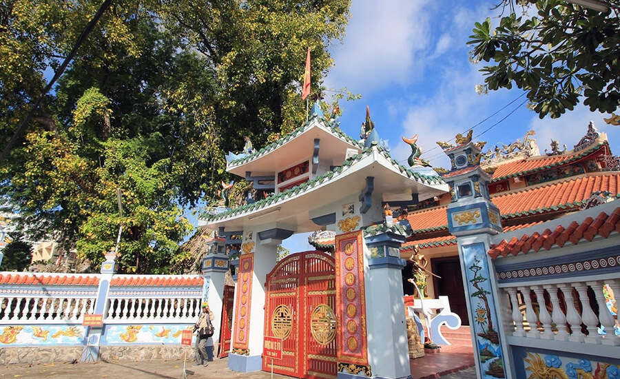 Nguyen Trung Truc temple