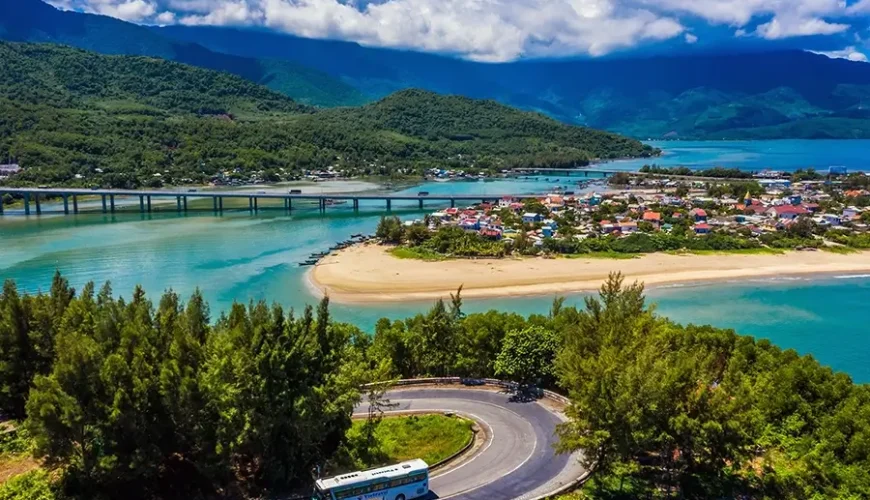Hai Van pass