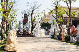 Non Nuoc Marble carving village