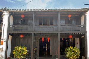 Phung Hung ancient house