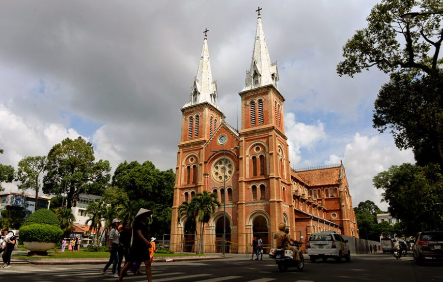 Ho Chi Minh City and Cu Chi Tunnels Tour