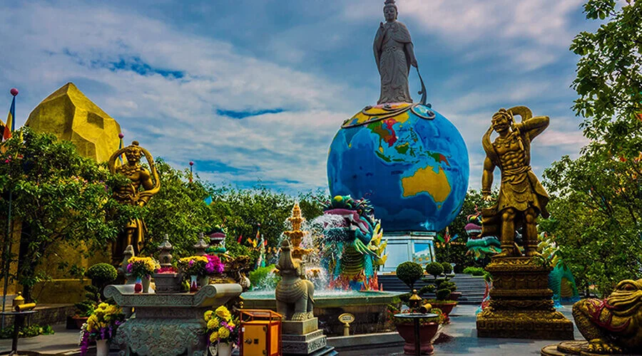 Suoi Tien park in Saigon
