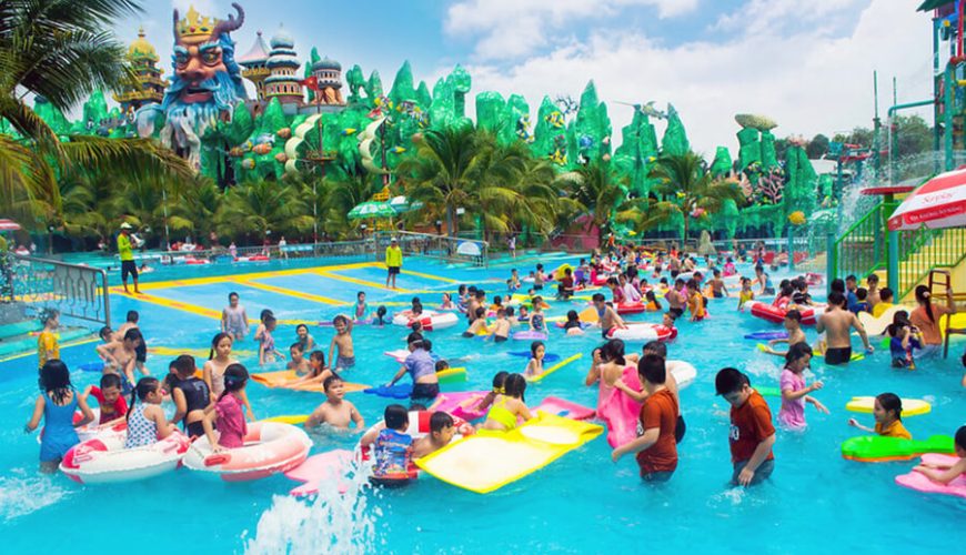 Tien Dong beach in Suoi Tien Theme Park