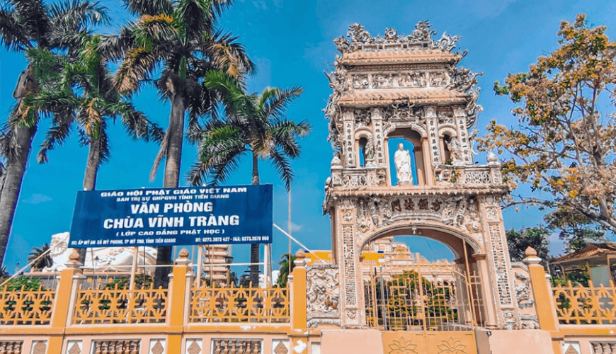 Entrance of Vinh Trang Pagoda