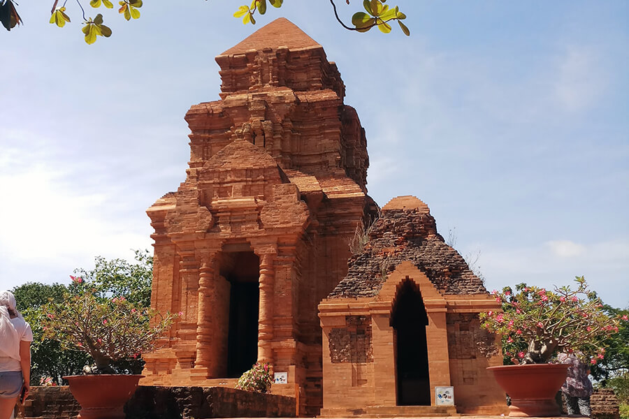 Po Sah Inu Tower