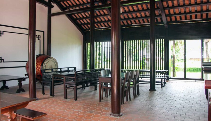 Duc Thanh School
