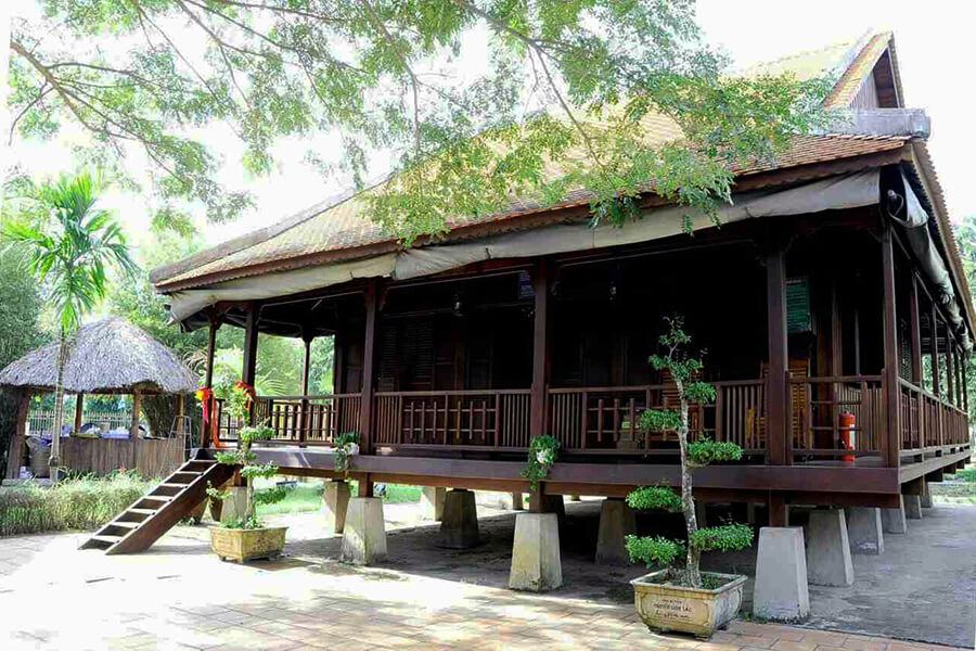 Nguyen Sinh Sac Relic Site