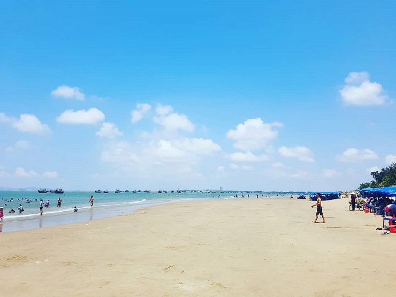 Long Hai beach