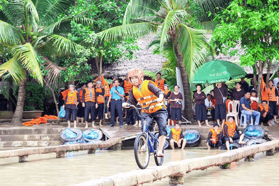 Lan Vuong tourist area