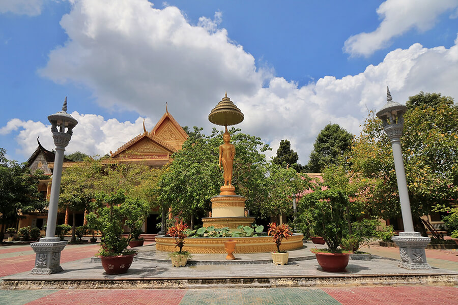 Ong Met Pagoda Tra Vinh