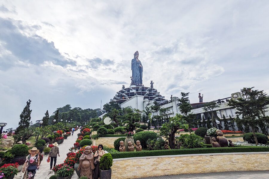 Cao Dai Temple – Black Virgin Mountain & Cu Chi Tunnels Tour