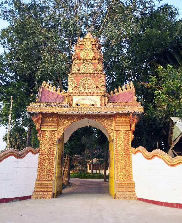 Pothisomron Pagoda