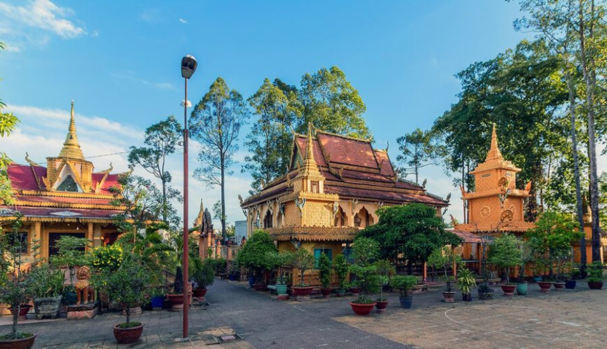 Pothisomron Pagoda