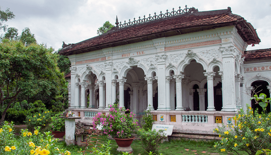 ancient house of Mr. Le Quang Xoat in Cai Be