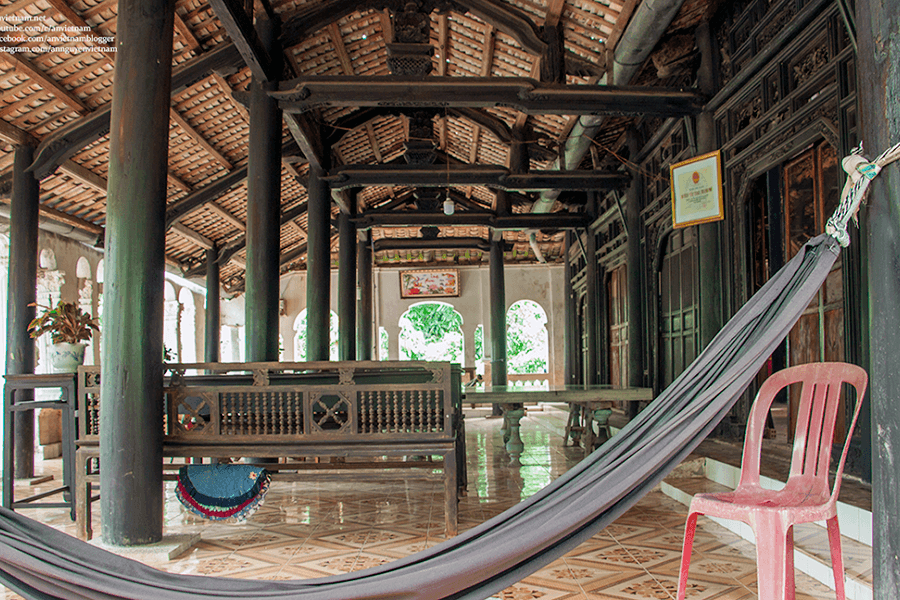ancient house of Mr. Le Quang Xoat in side