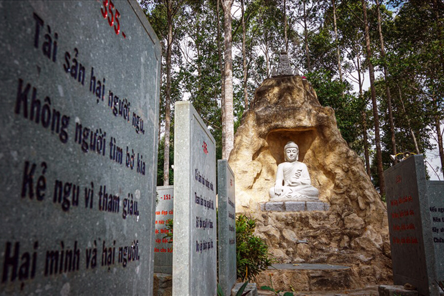 Phuoc Hau Pagoda - Vinh Long