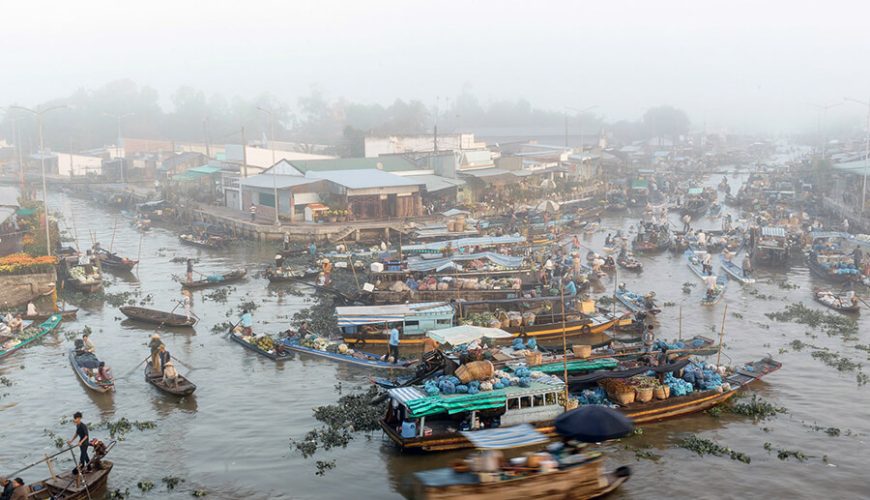 Nga Nam Floating market