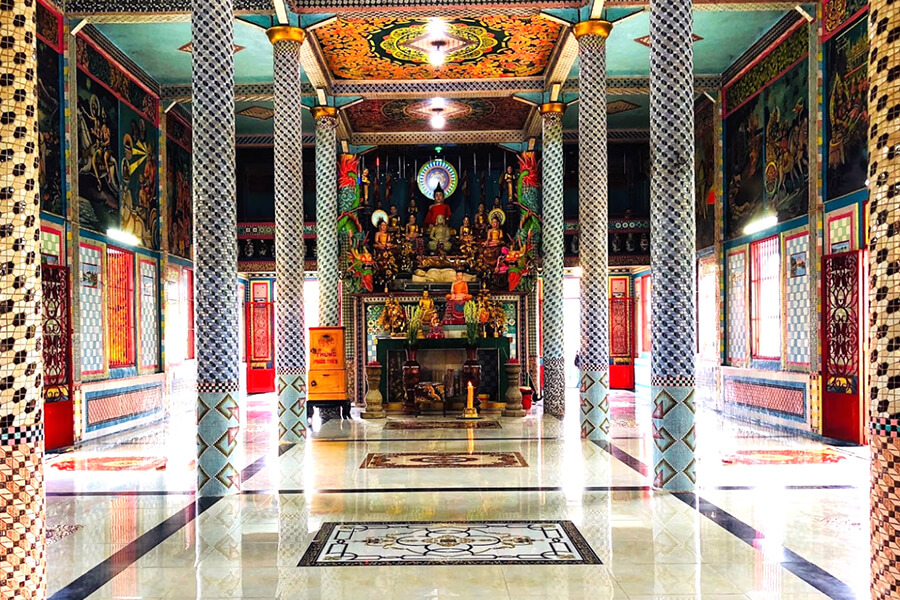 Chen Kieu Pagoda inside the main hall