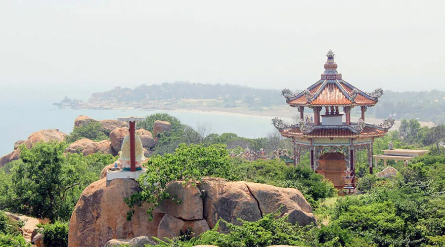 Co Thach pagoda