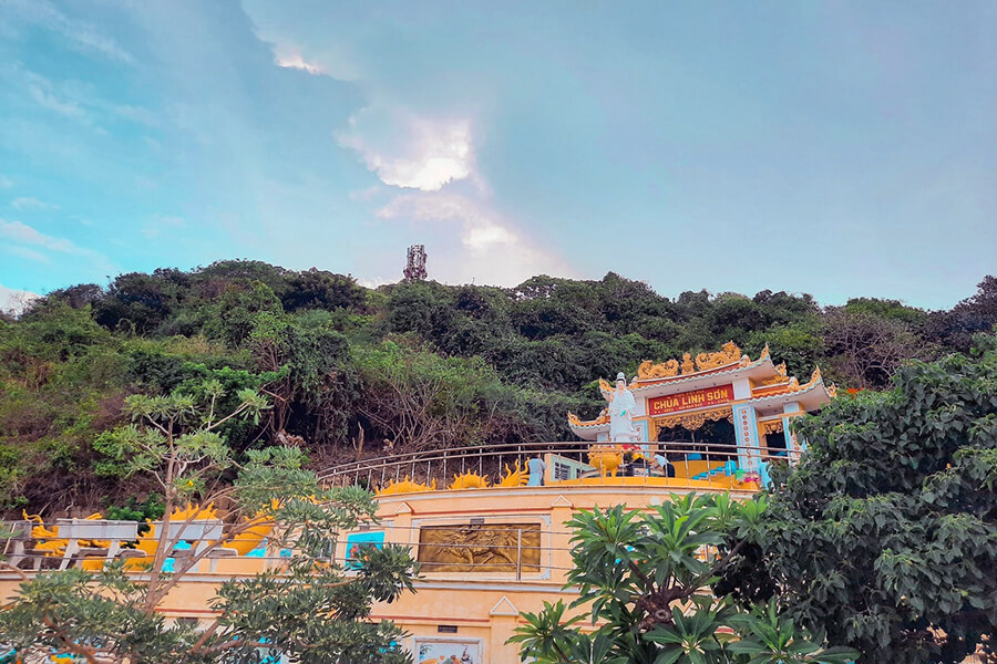 Linh Son Pagoda in Phu Quy
