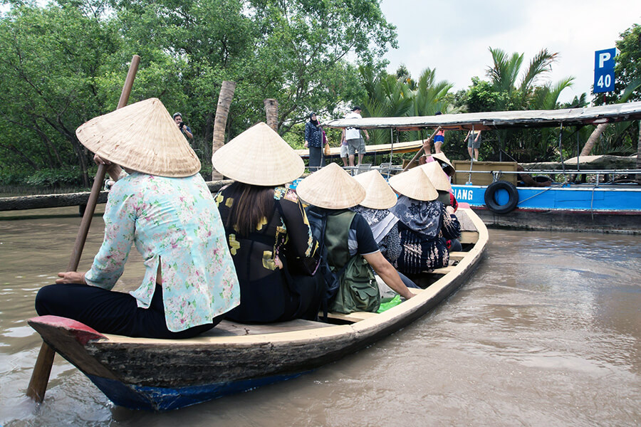 rowing boat in Quy islet