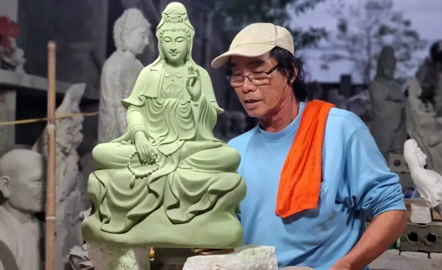 Non Nuoc Marble carving village