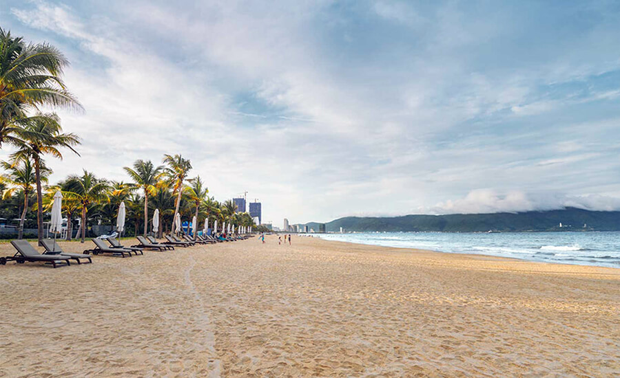 Pham Van Dong Beach in Da Nang