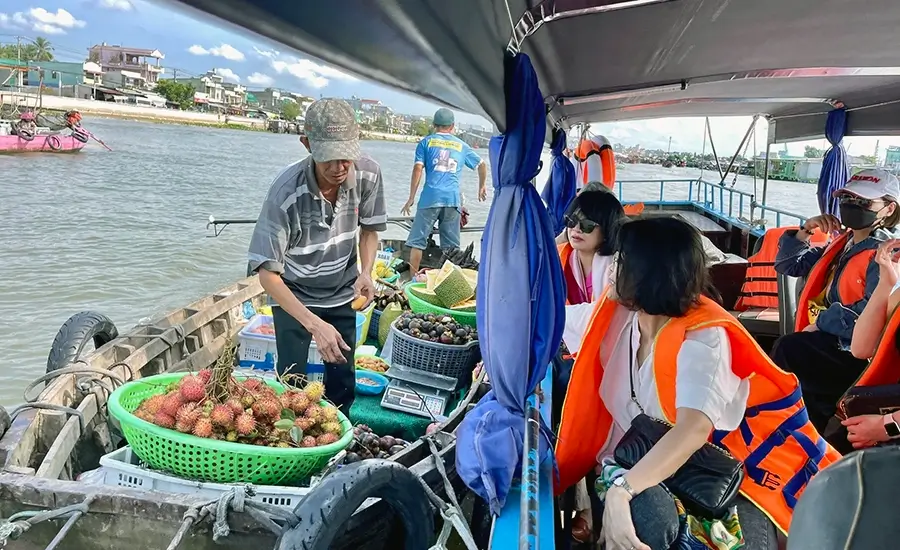 cai rang floating market