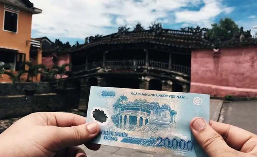 20.000VND note in Japanese Bridge