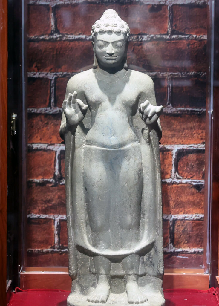 Khanh Binh stone Buddha statue