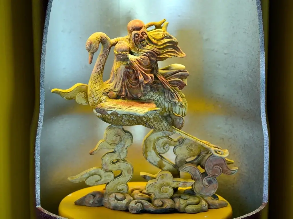 Non Nuoc Marble carving village