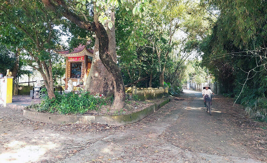 Phong Nam Ancient village 
