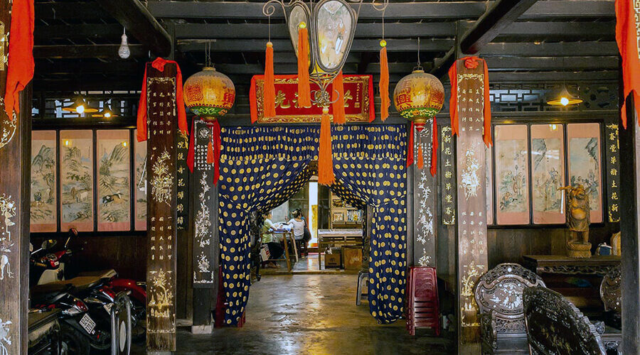 Phung Hung ancient house