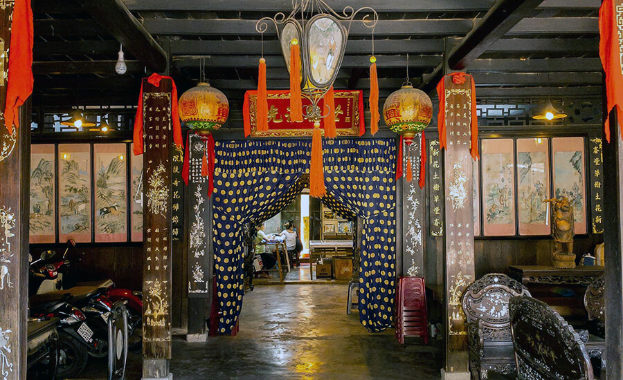 Phung Hung ancient house