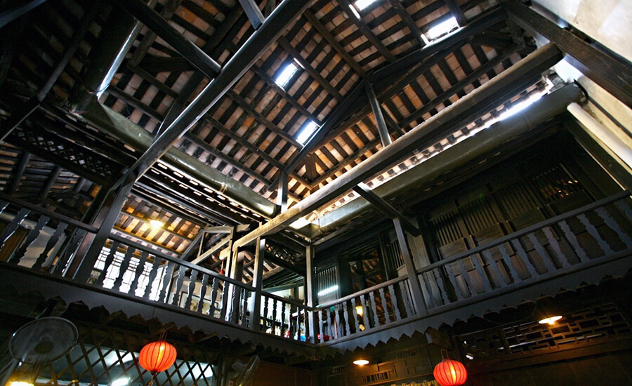 Phung Hung ancient house