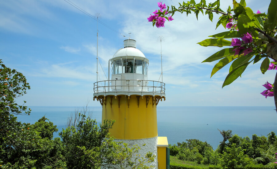 Son Tra lighthouse